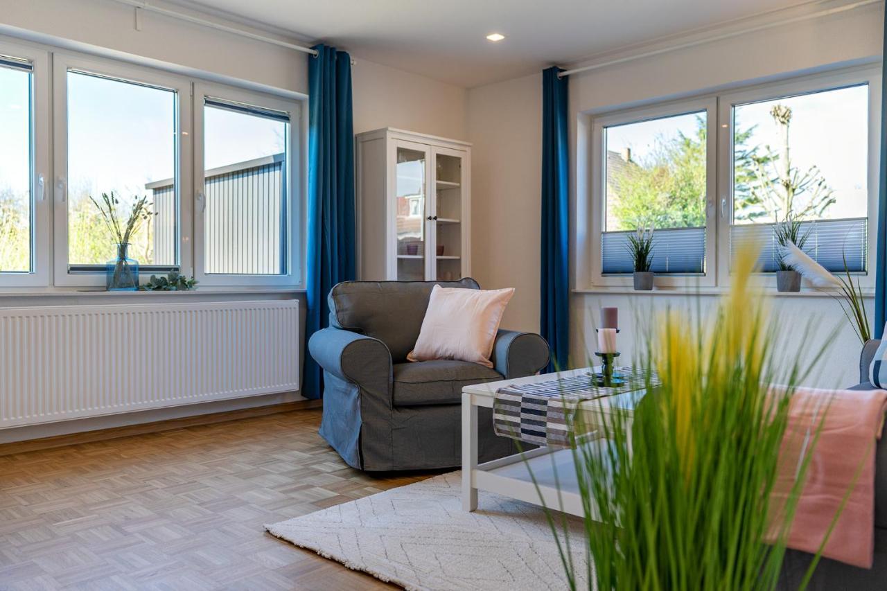 Appartement Haus Pirola Esens Extérieur photo